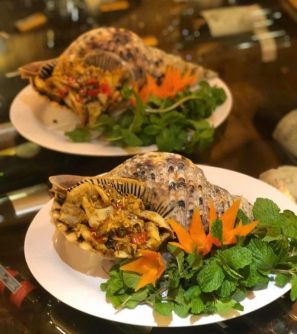 Ốc hoàng hậu hấp tỏi 