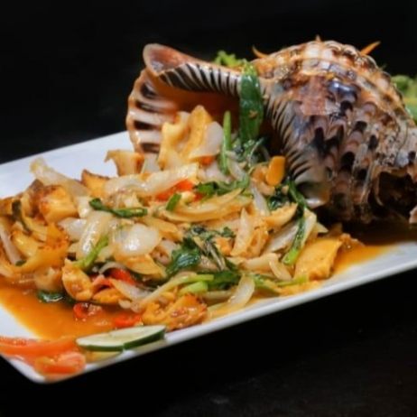 Ốc hoàng hậu hấp tỏi 