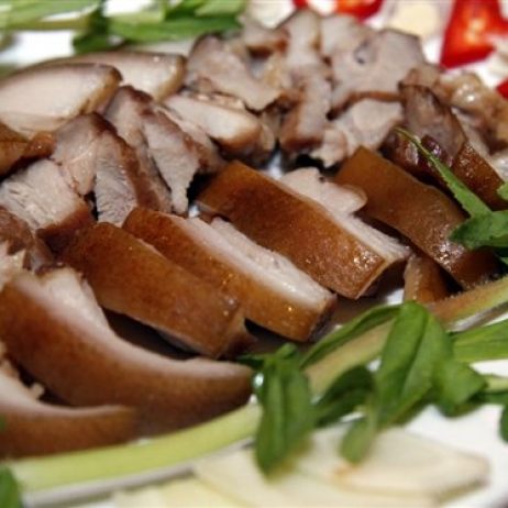 Lợn máng hấp giềng 