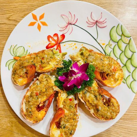 Tôm hùm tre nướng sốt bơ tỏi 